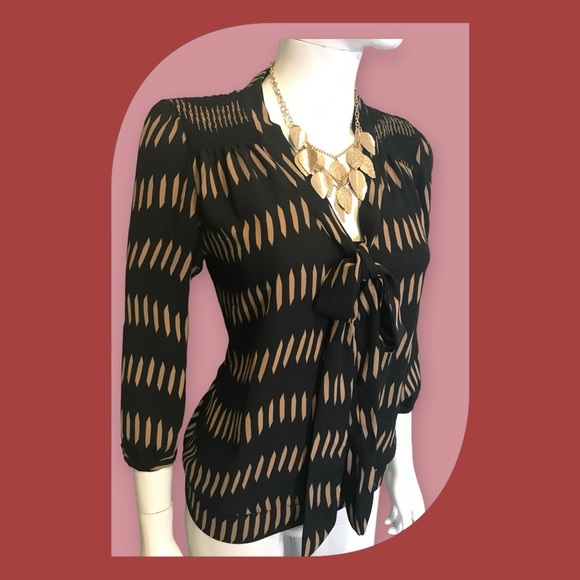 The Limited size Small women top in black and tan - Picture 1 of 2